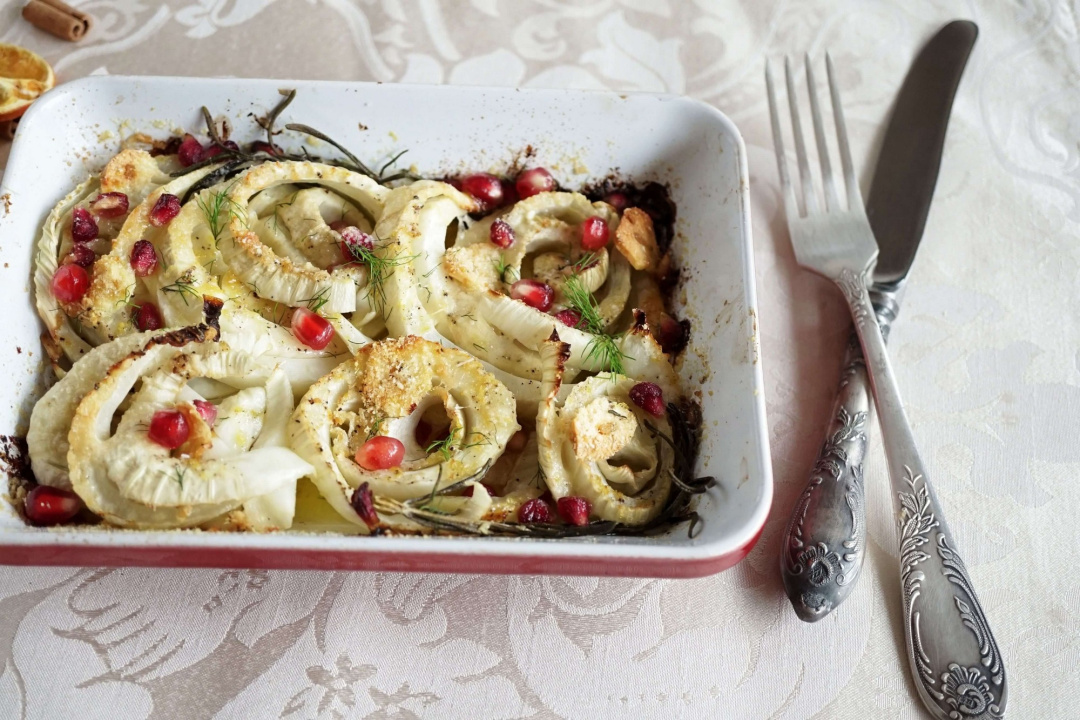 Oven baked fennels with parmesan cheese flakes and Pödör chia oil