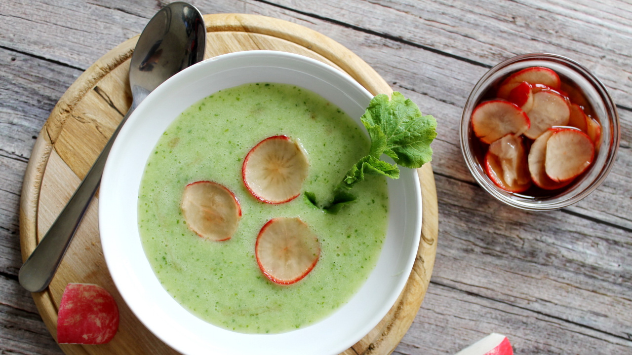 Potato cream soup with marinated radish recipe