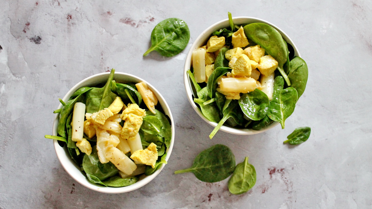 Chicken and asparagus salad